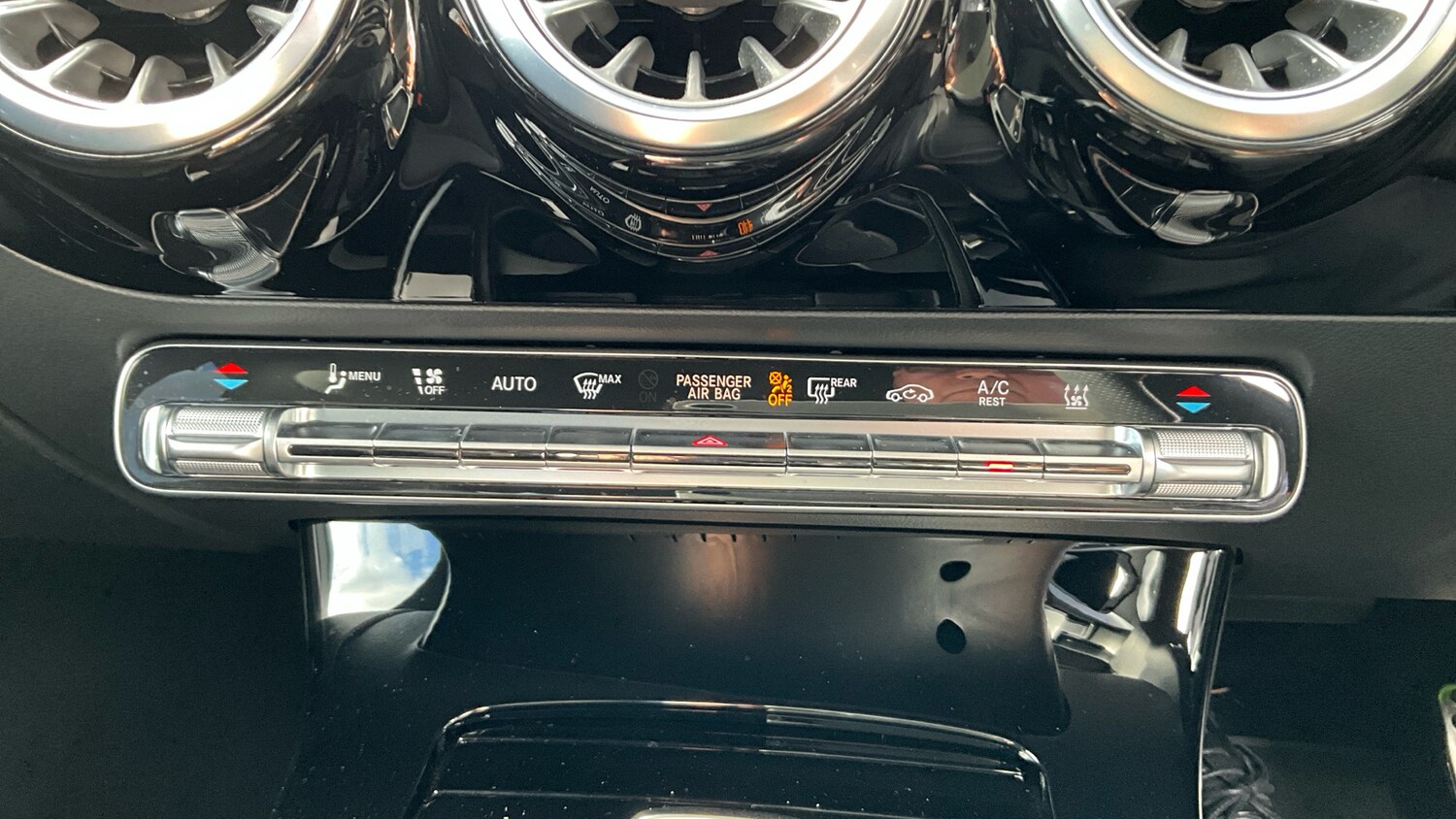 Used Mercedes-Benz CLA 2024 for sale - 77906227: Photo 35