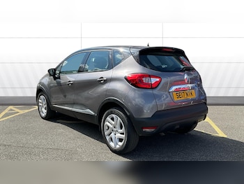 Used Renault Captur 2017 for sale - 79527300: Photo