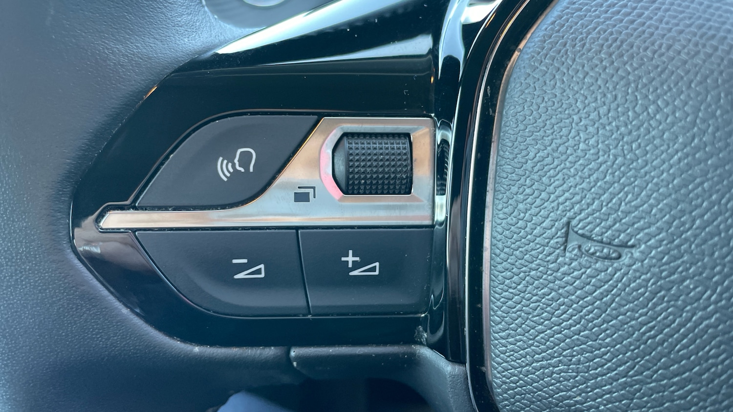 Used Peugeot 208 2021 for sale - 78122907: Photo 21