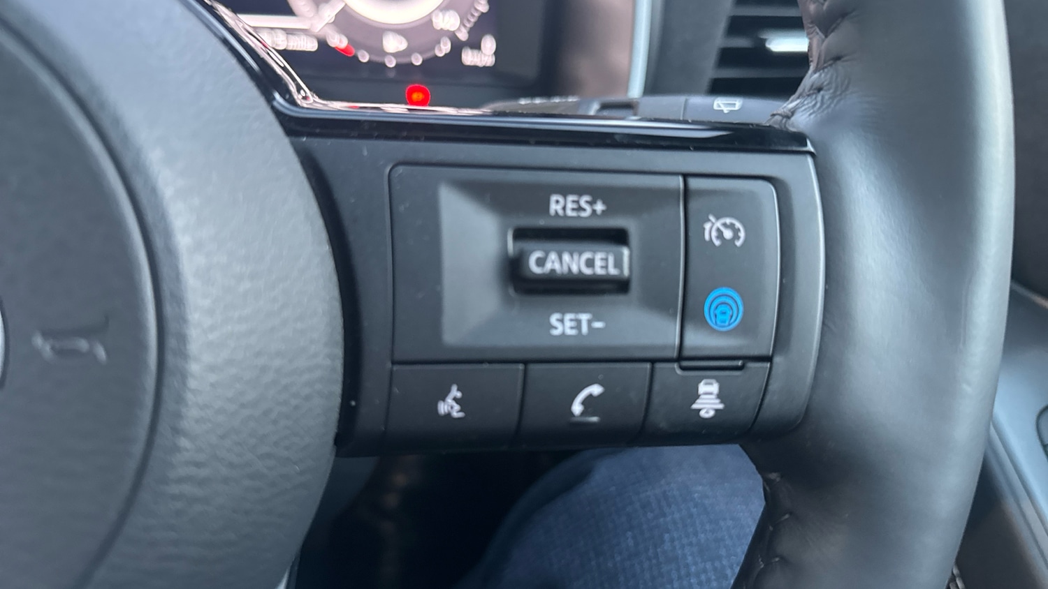 Used Nissan Qashqai 2024 for sale - 77036631: Photo 32