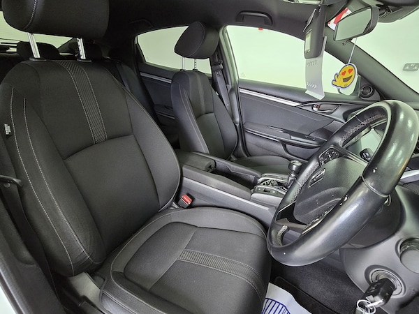 Used Honda Civic 2018 for sale - 75131238: Photo 18