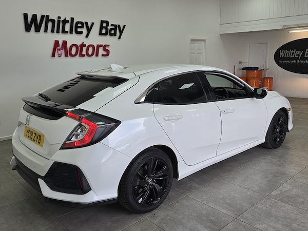 Used Honda Civic 2018 for sale - 75131238: Photo 3