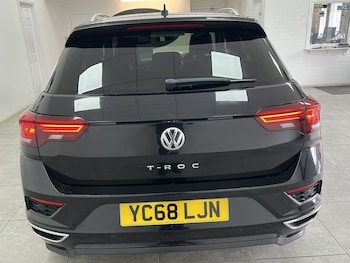 Used Volkswagen T-Roc 2018 for sale - 78836509: Photo