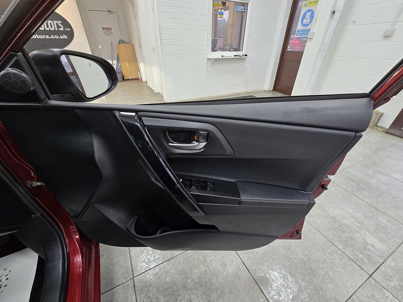 Used Toyota Auris 2018 for sale - 77501061: Photo 14