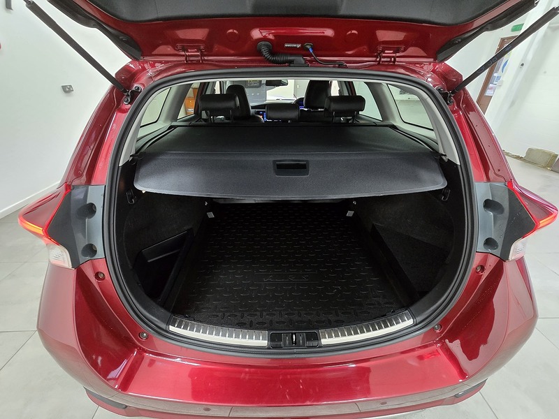 Used Toyota Auris 2018 for sale - 77501061: Photo 17