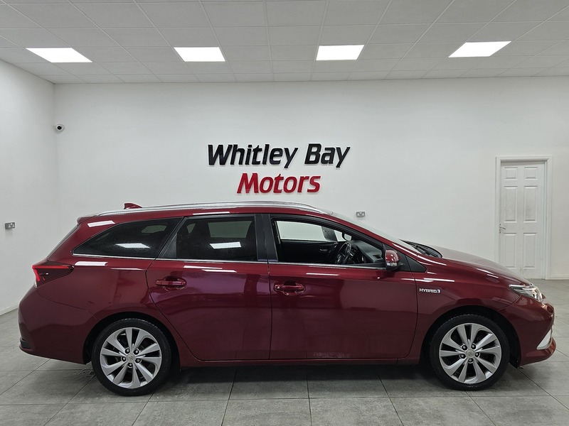 Used Toyota Auris 2018 for sale - 77501061: Photo 2