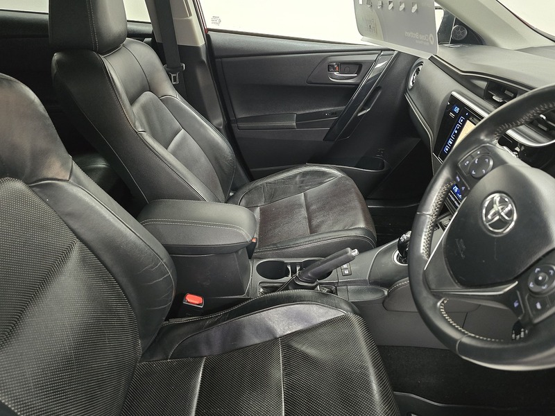 Used Toyota Auris 2018 for sale - 77501061: Photo 8