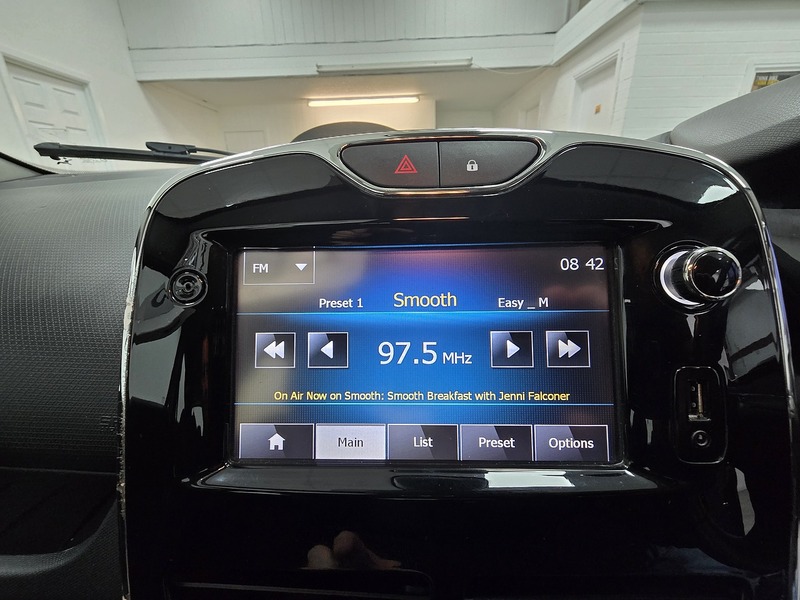 Used Renault Clio 2015 for sale - 77069803: Photo 10