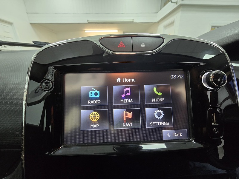 Used Renault Clio 2015 for sale - 77069803: Photo 11