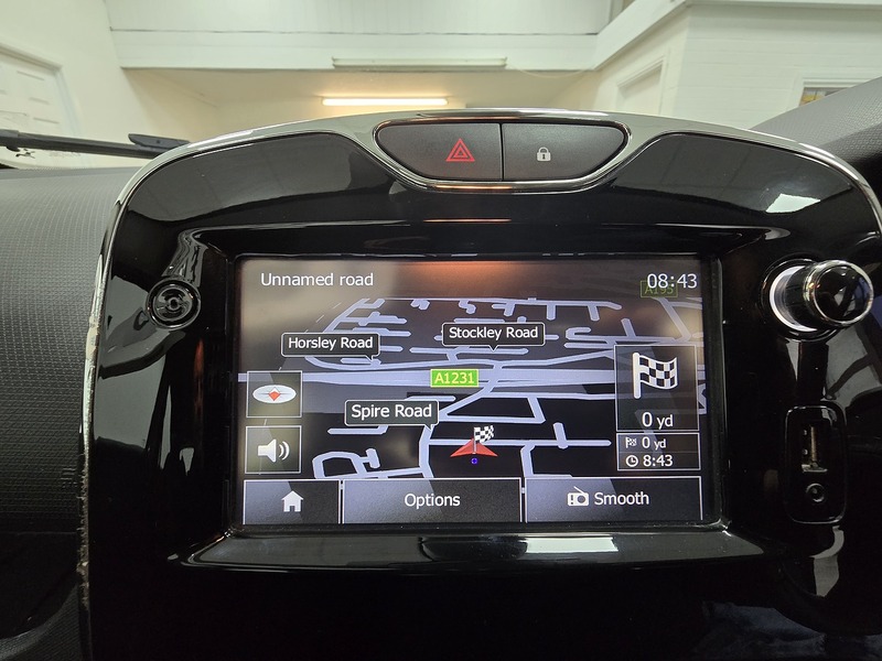 Used Renault Clio 2015 for sale - 77069803: Photo 12