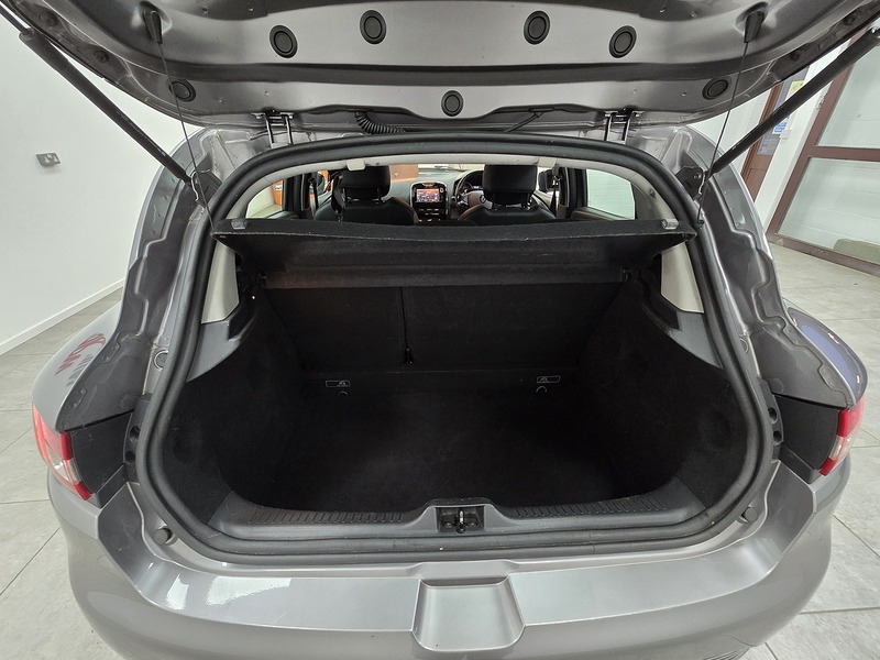 Used Renault Clio 2015 for sale - 77069803: Photo 17