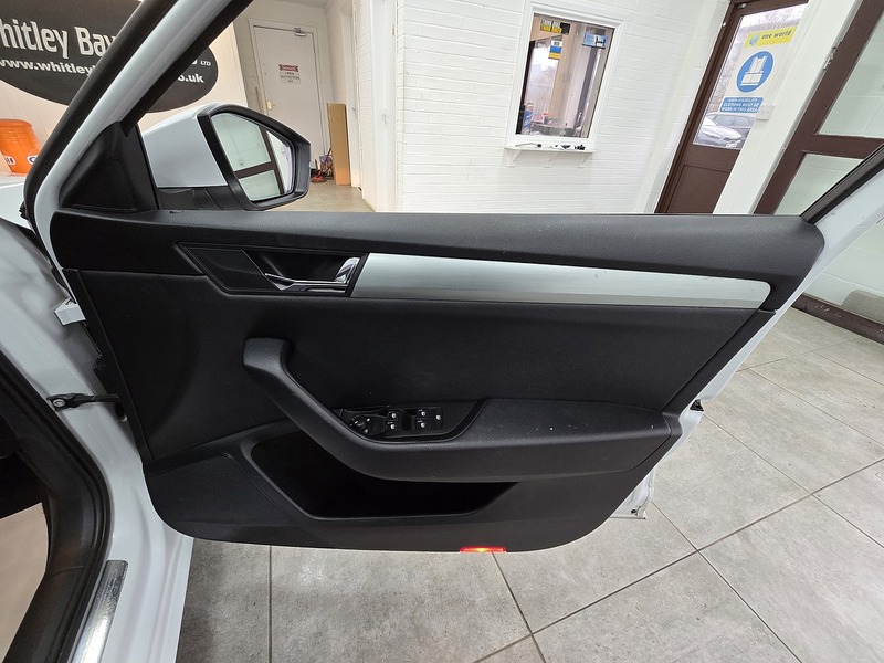 Used Skoda Superb 2015 for sale - 77250901: Photo 16