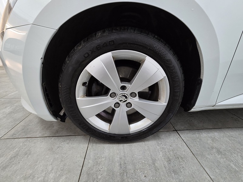 Used Skoda Superb 2015 for sale - 77250901: Photo 22