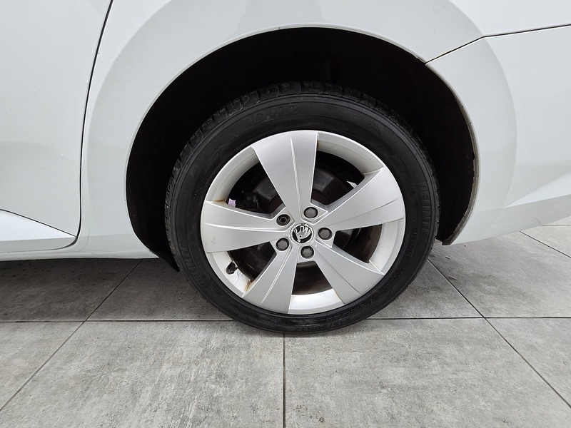 Used Skoda Superb 2015 for sale - 77250901: Photo 23