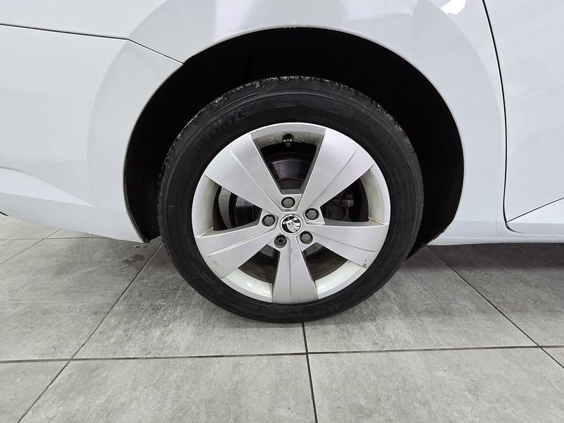 Used Skoda Superb 2015 for sale - 77250901: Photo 24