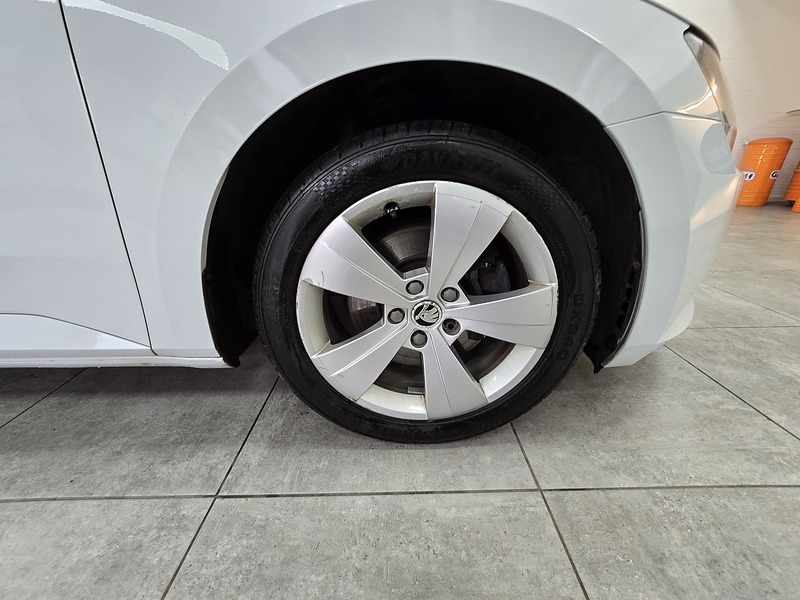 Used Skoda Superb 2015 for sale - 77250901: Photo 25