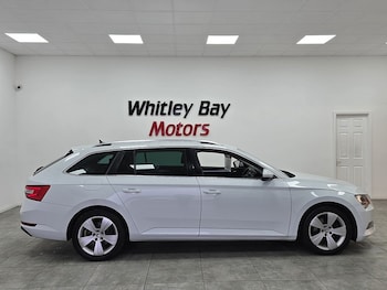 Used Skoda Superb 2015 for sale - 77250901: Photo