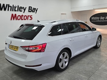 Used Skoda Superb 2015 for sale - 77250901: Photo