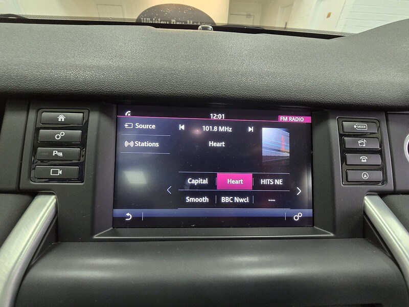 Used Land Rover Discovery Sport 2017 for sale - 77494376: Photo 12