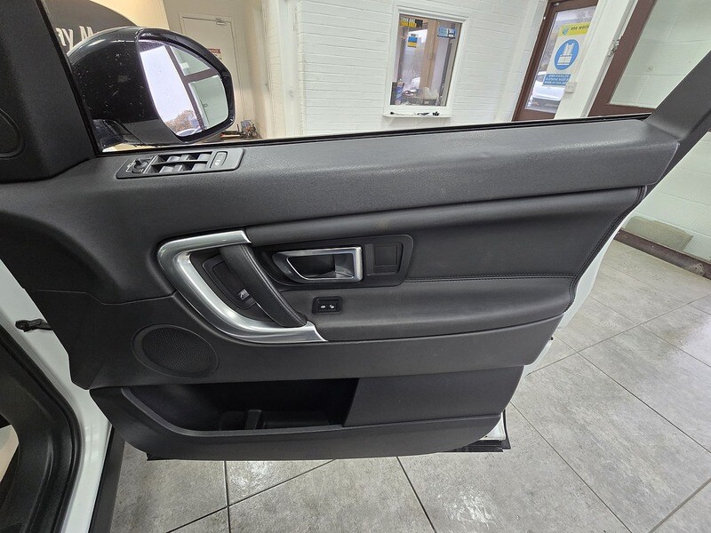 Used Land Rover Discovery Sport 2017 for sale - 77494376: Photo 14