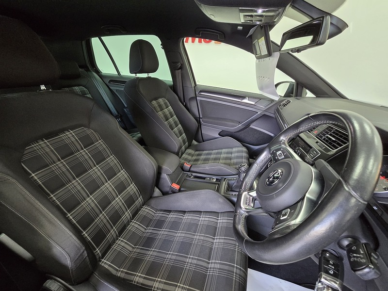 Used Volkswagen Golf 2015 for sale - 76403231: Photo 13