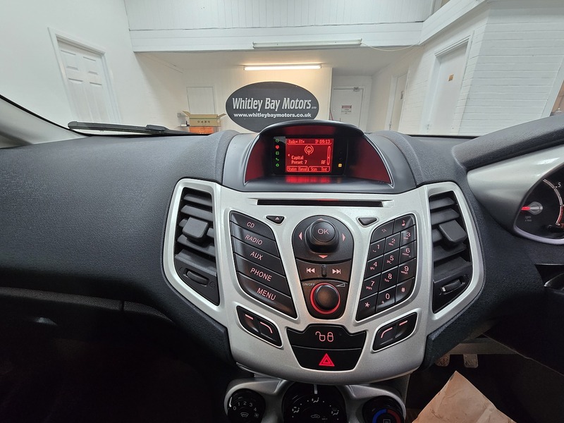 Used Ford Fiesta 2012 for sale - 76919756: Photo 11