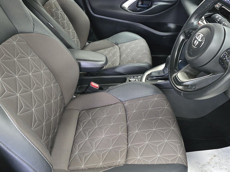 Used Toyota Yaris Cross 2023 for sale - 76686815: Photo 8