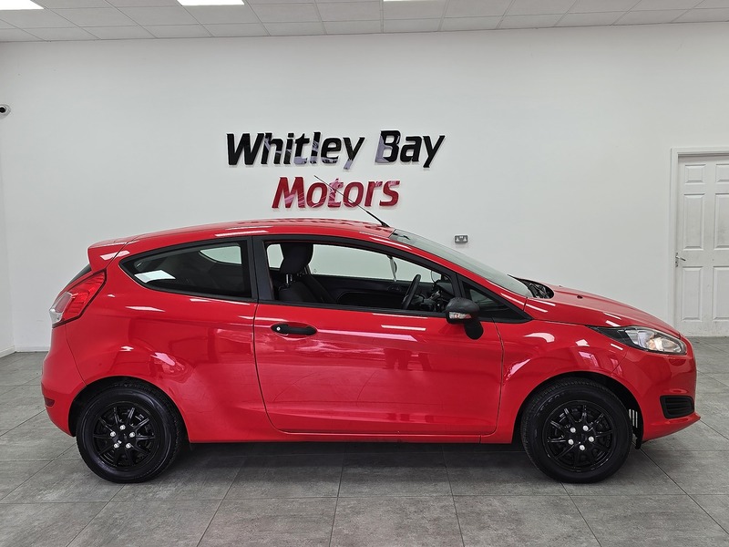 Used Ford Fiesta 2014 for sale - 76263807: Photo 2