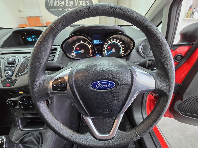 Used Ford Fiesta 2014 for sale - 76263807: Photo 9