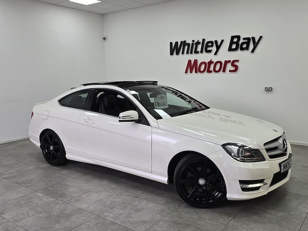 Used Mercedes-Benz C-Class 2015 for sale - 76133004: Photo 1