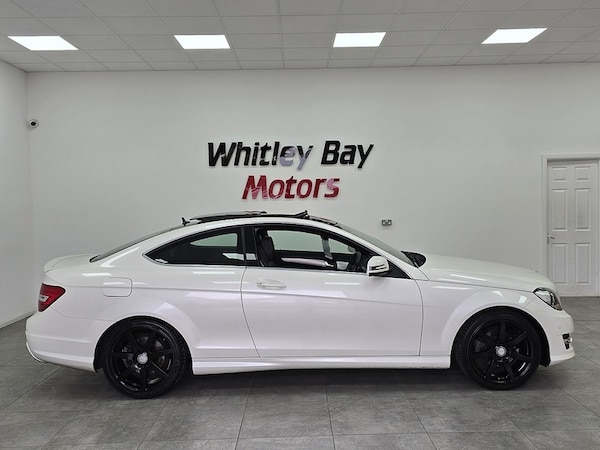Used Mercedes-Benz C-Class 2015 for sale - 76133004: Photo 2