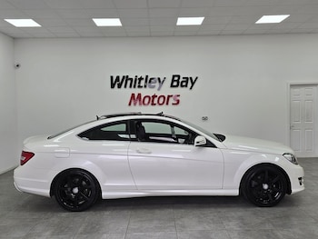 Used Mercedes-Benz C-Class 2015 for sale - 76133004: Photo