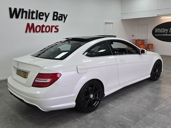 Used Mercedes-Benz C-Class 2015 for sale - 76133004: Photo