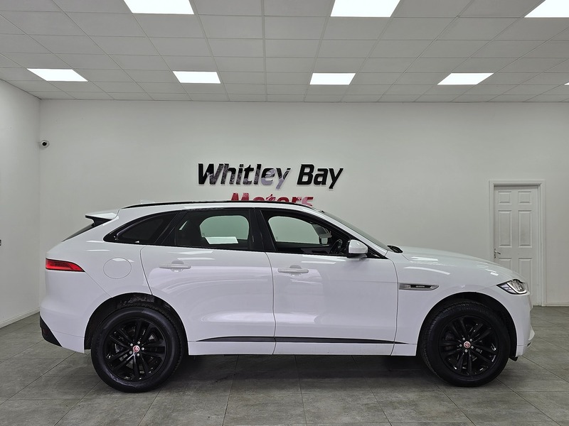 Used Jaguar F-Pace 2017 for sale - 77591413: Photo 2
