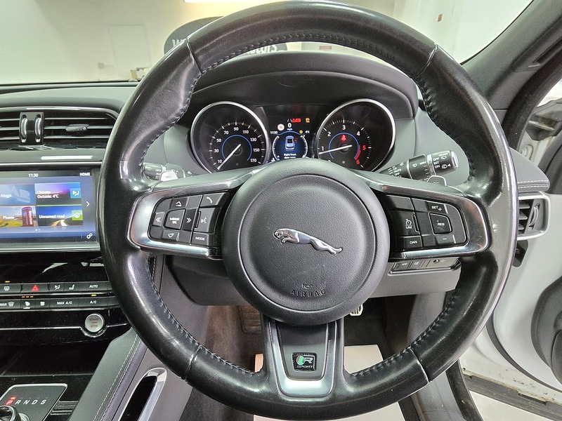 Used Jaguar F-Pace 2017 for sale - 77591413: Photo 9