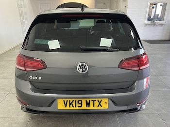 Used Volkswagen Golf 2019 for sale - 78065080: Photo
