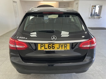 Used Mercedes-Benz C Class 2016 for sale - 79326947: Photo