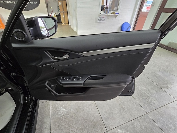 Used Honda Civic 2021 for sale - 75148982: Photo 12