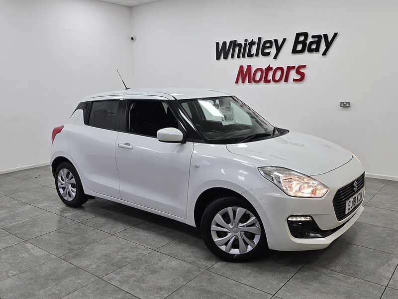 Used Suzuki Swift 2018 for sale - 76863531: Photo 1
