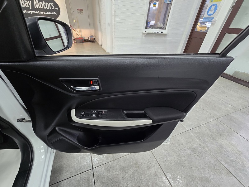 Used Suzuki Swift 2018 for sale - 76863531: Photo 11