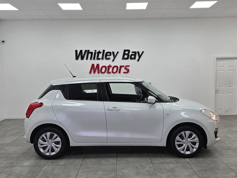 Used Suzuki Swift 2018 for sale - 76863531: Photo 2