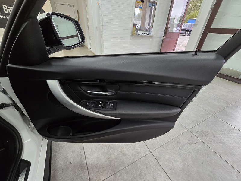 Used BMW 3 Series 2018 for sale - 76542854: Photo 13