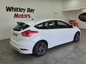 Used Ford Focus 2017 for sale - 75301035: Photo