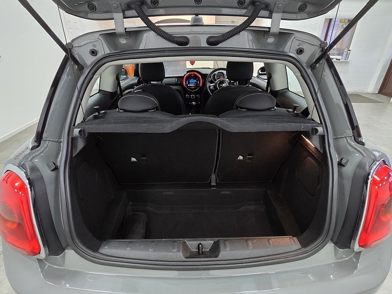 Used MINI Hatch 2018 for sale - 76946763: Photo 16