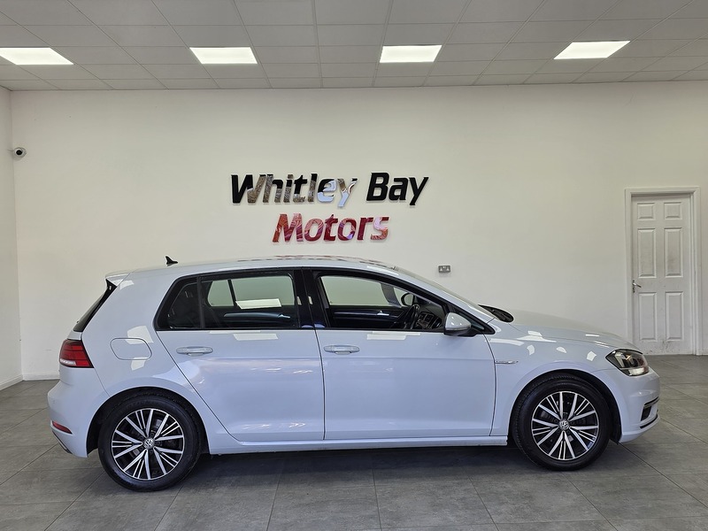 Used Volkswagen Golf 2019 for sale - 78107333: Photo 2