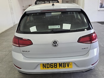 Used Volkswagen Golf 2019 for sale - 78107333: Photo