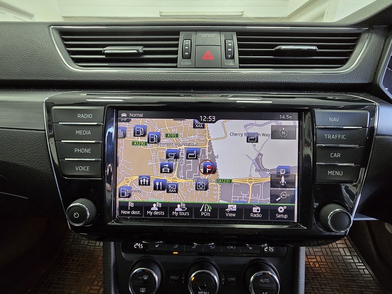 Used Skoda Superb 2016 for sale - 76542856: Photo 11