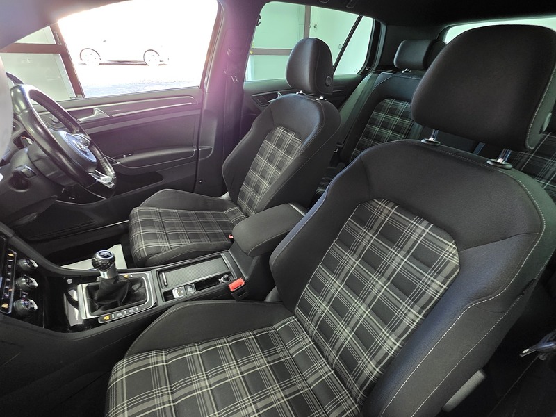 Used Volkswagen Golf 2017 for sale - 78069442: Photo 18