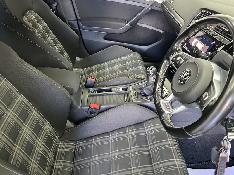 Used Volkswagen Golf 2017 for sale - 78069442: Photo 8