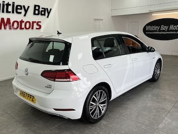Used Volkswagen Golf 2017 for sale - 78711095: Photo